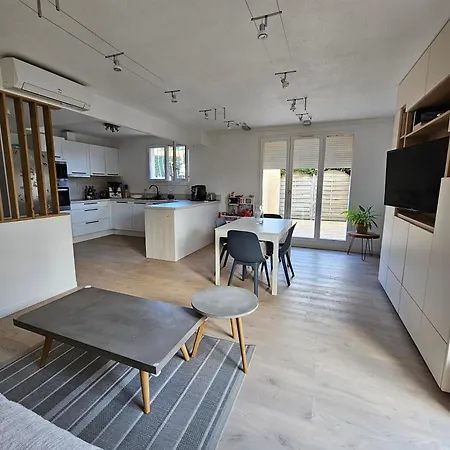 Agreable Maison Avec Grande Terrasse Au Calme